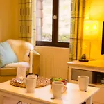 Montagnard Confortable Avec Terrasse Et Wifi - Fr-1-589-751